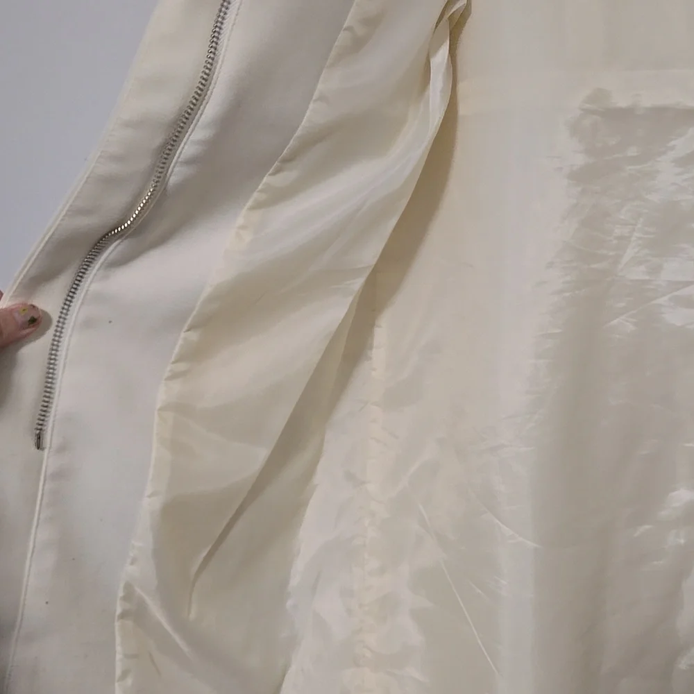 Spring White Jacket - Picture 4 of 5